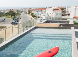 Surfers Lodge Peniche, hotel v destinaci Peniche