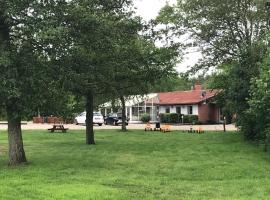 Rejkjær Camping Hytter & Lejligheder, hotell i Ulfborg