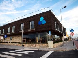 Surfers Lodge Peniche、ペニシェのホテル