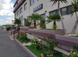 L Anfora, hotel Tramatzában