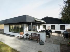 Ebeltoft Feriecenter, pet-friendly hotel in Ebeltoft