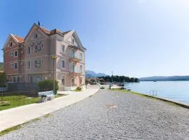 Apartments Isja