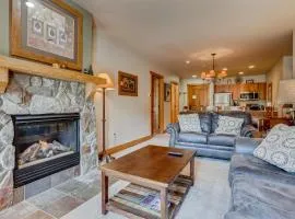 Premier Red Hawk Lodge 2 Br-Walk To Slopes-Kids Ski Free Condo