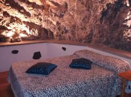 Casa cueva El perucho, hotell i Güimar