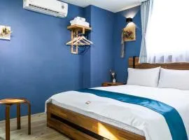 沐藍輕旅 Mulan Light Inn I 海安路住宿