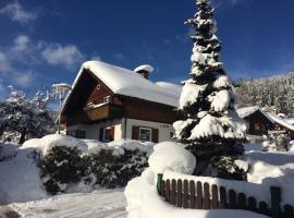 Ferienhaus Alpennest, villa i Radstadt