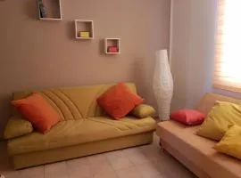 The Yellow House IUN P3446