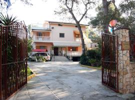 Villa Robinia, budget hotel sa Massafra