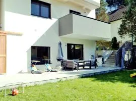 Flamind Holiday Apartments mit Garten und Grill