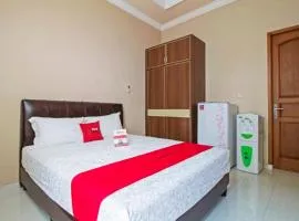 RedDoorz Syariah near Mercu Buana University