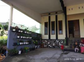 Homestay Izayo, viešbutis mieste Banjarnegara