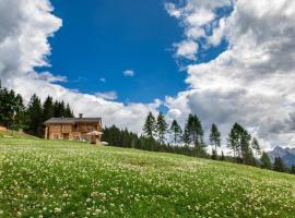 Rifugio de Dòo, planinska kuća u gradu 'San Niccolò Comèlico'