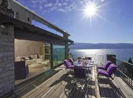 Villa Rachele: stunning luxury villa in centre Gargnano with private pool and breathtaking views