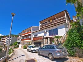 Apartments and room Rabac 155, bed and breakfast a Rabac