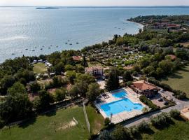 Camping Zocco, hotel em Manerba del Garda