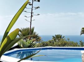 ZenRepublic, your private villa with outdoor jacuzzi & pool with stunning ocean views, vacation home in Puntillo del Sol