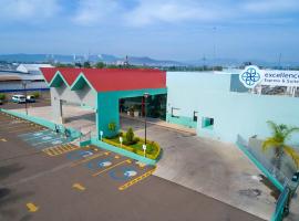 Excellence Express & Suites, Hotel in San Juan del Río