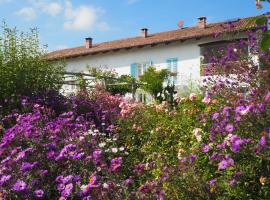 Casa del Roseto, hotel v destinaci Belveglio