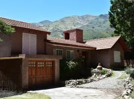 Chalet Tornasol