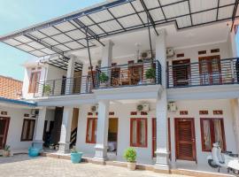 OYO 1566 El Reyshi Family Residence Syariah, hotel v destinaci Banyuwangi