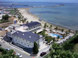 Miami Mar - Boutique Hotel & Restaurante, hotel a Sant Carles de la Ràpita