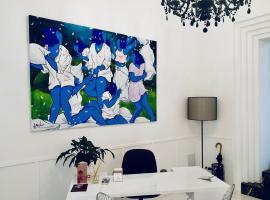 Divina Suites Hotel Singular -Adults Only, hotel di Ciutadella