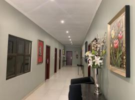 Bannerloft Guest house، فندق في غابورون