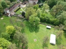 Moulin de Moulignon B&B, hotel i Messy