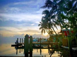 Conch Key Fishing Lodge & Marina, hotel near Florida Keys Marathon Airport - MTH, Conch Key