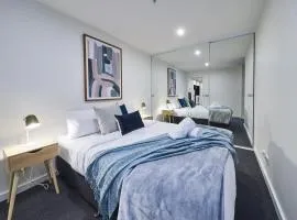 Mega Style Apartments The International