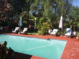 Gloria's Bed and Breakfast, cheap hotel in Livingstone