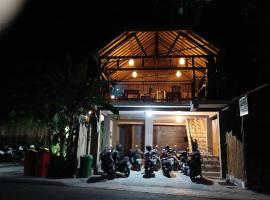 Happy Penida Hostel, hotel in Nusa Penida