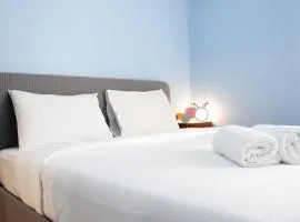 Deluxe 2BR Apartment at Newton Residence Bandung with Mountain View By Travelio