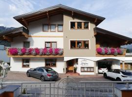 Landhaus Brigitte, casa rural en Flachau