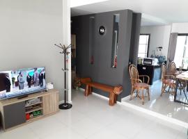 New Loft Modern Home, viešbutis su vietomis automobiliams mieste Hang Dong