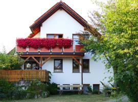 Gästezimmer Schanz-Hilbel, hotel with parking in Burladingen