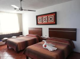 Hotel Los Girasoles, hotel near AMERIMED Hospital Cancun, Cancún