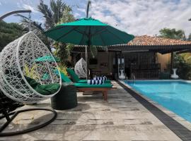 Nature Cabanas & Floating Restaurant, hotel in Galle