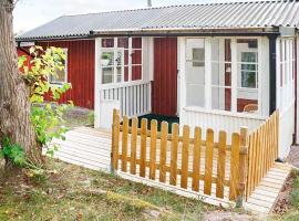 3 person holiday home in OSKARSHAMN, căsuță din Oskarshamn
