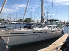 Till April at Medemblik from 1 Mai on the go to Paramaribo Suriname incl B&B& Skipper