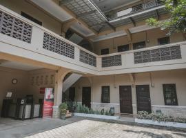 RedDoorz Syariah near Jamtos Jambi 2, holiday rental in Jambi