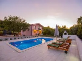 Holiday house Elizabeta near Imotski, private pool