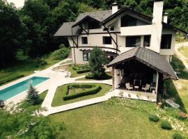 КЪЩА ЗА ГОСТИ ДИВИЯТ БОЖУР, hotel Stanyantsi városában