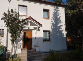 Ferienhaus Arnstadt、アルンシュタットのホテル