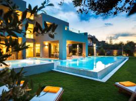 Sissy Luxury Villa Chania, hotel i Platanias