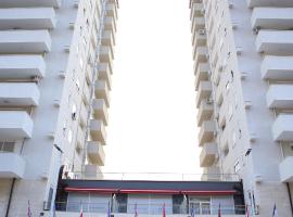 Twin Towers Hotel City & Beach Resort, hotel in Shëngjin