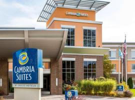 Cambria Hotel Traverse City, hotel near Cherry Capital Airport - TVC, Traverse City