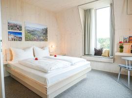 Hotel Bergamo Modern & zentral in Ludwigsburg Klimaanlage 3 Min zum Schloss WLAN Frühstück optional besonderes nachhaltiges Stadthotel in moderner Holzbauweise, hotel v destinaci Ludwigsburg