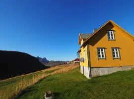 Lofoten Hiking Lodge