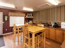The Kingsley Suites